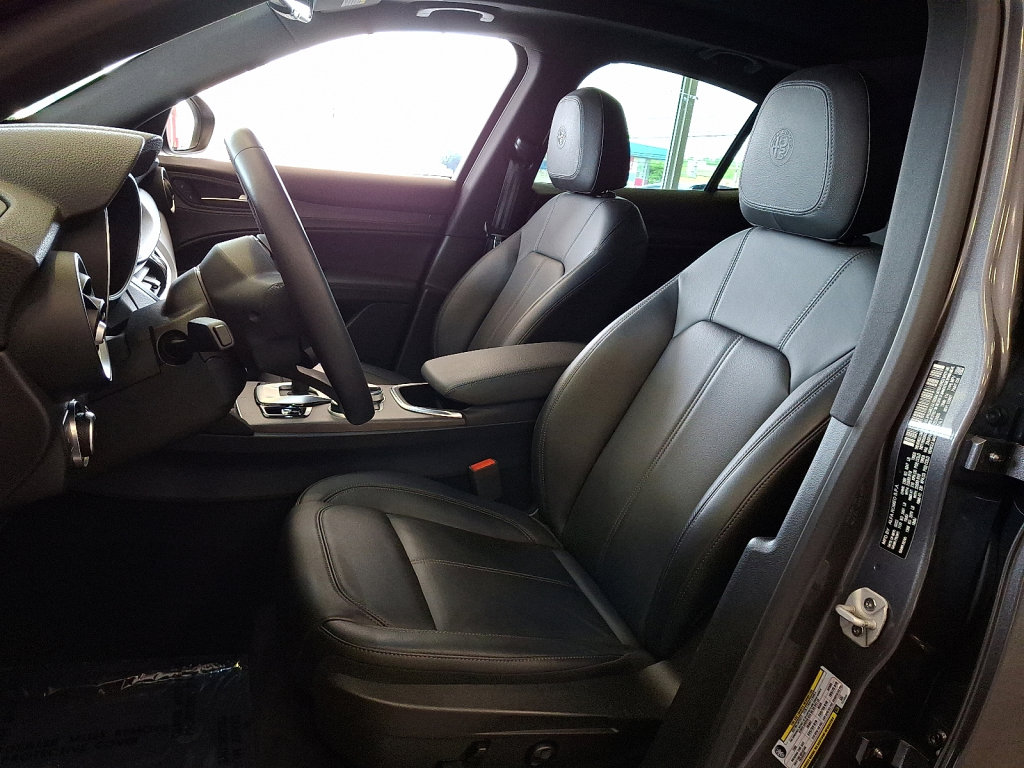 Used 2022 Alfa Romeo Stelvio Ti image 24