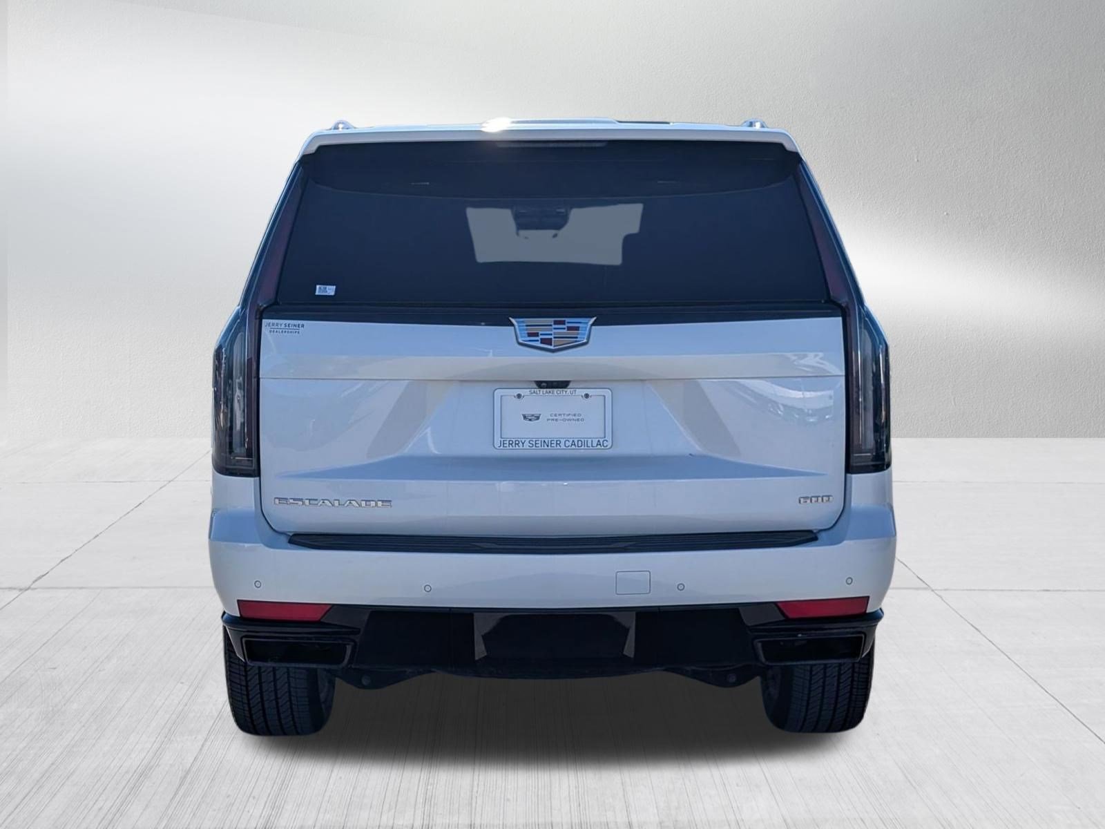 Used 2024 Cadillac Escalade Sport Platinum w/ LPO, ONYX Package image 5