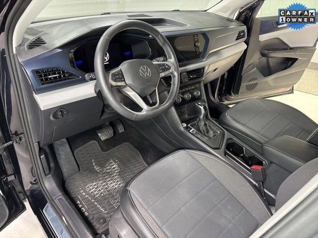 Used 2023 Volkswagen Taos SE w/ Black Wheel Package image 10