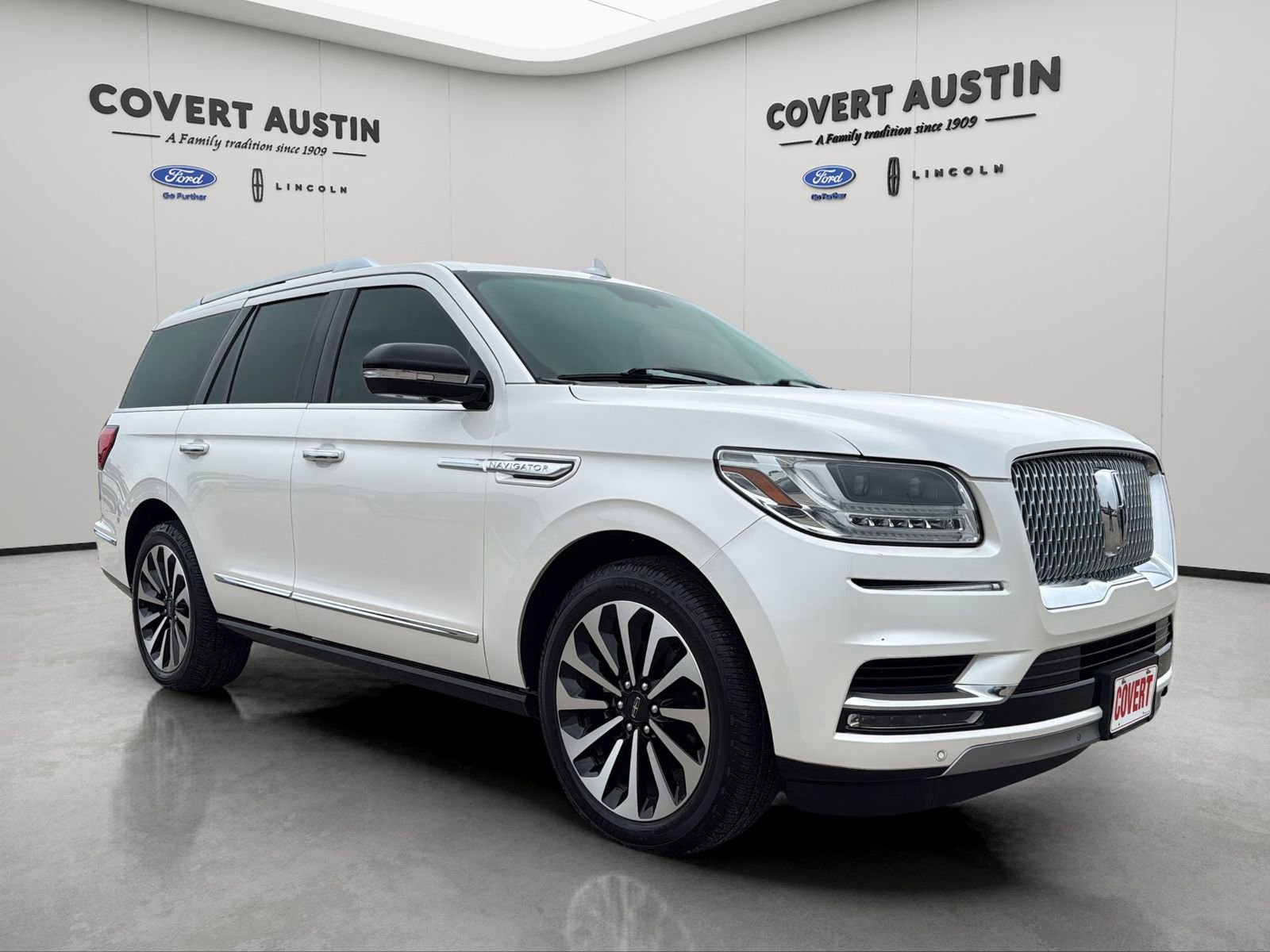 Used 2018 Lincoln Navigator Select AWD/4WD image 7