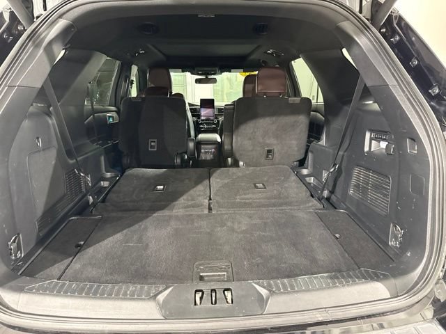 Used 2022 Ford Explorer Platinum w/ Equipment Group 601A AWD/4WD image 11
