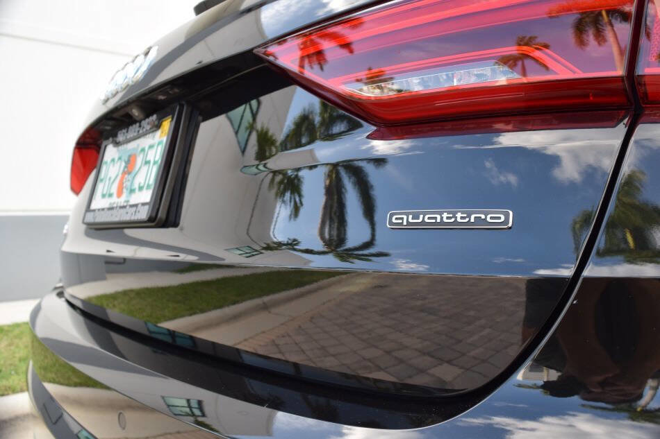 Used 2022 Audi Q3 2.0T Premium w/ Convenience Package AWD/4WD image 23