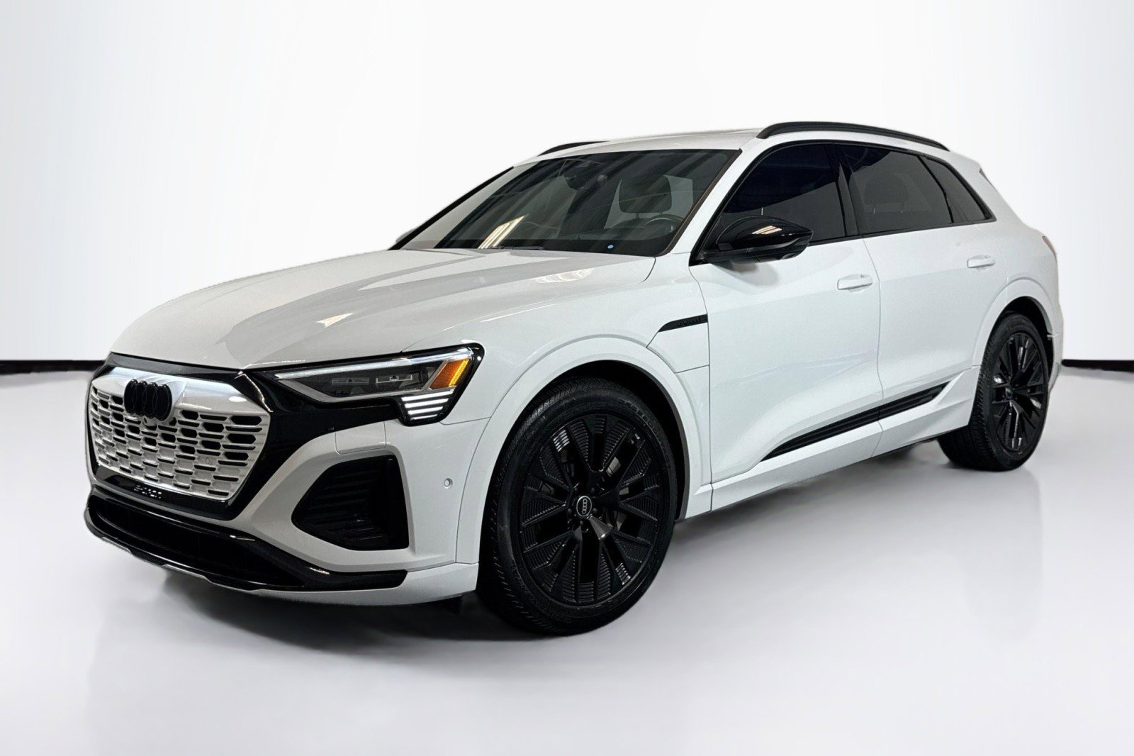 Used 2024 Audi Q8 e-tron Prestige w/ Prestige Package