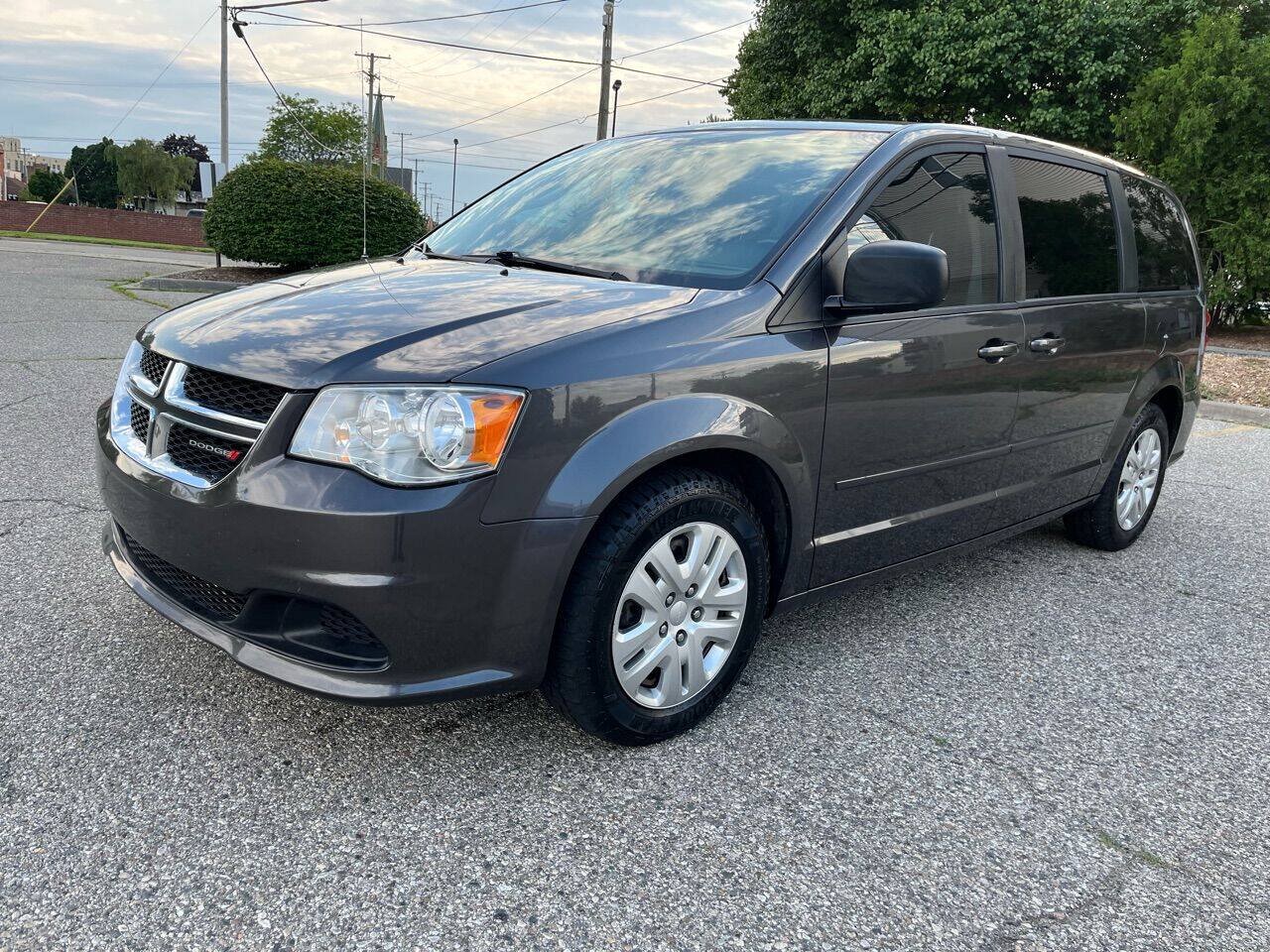 Used 2017 Dodge Grand Caravan SE w/ Power Window Group