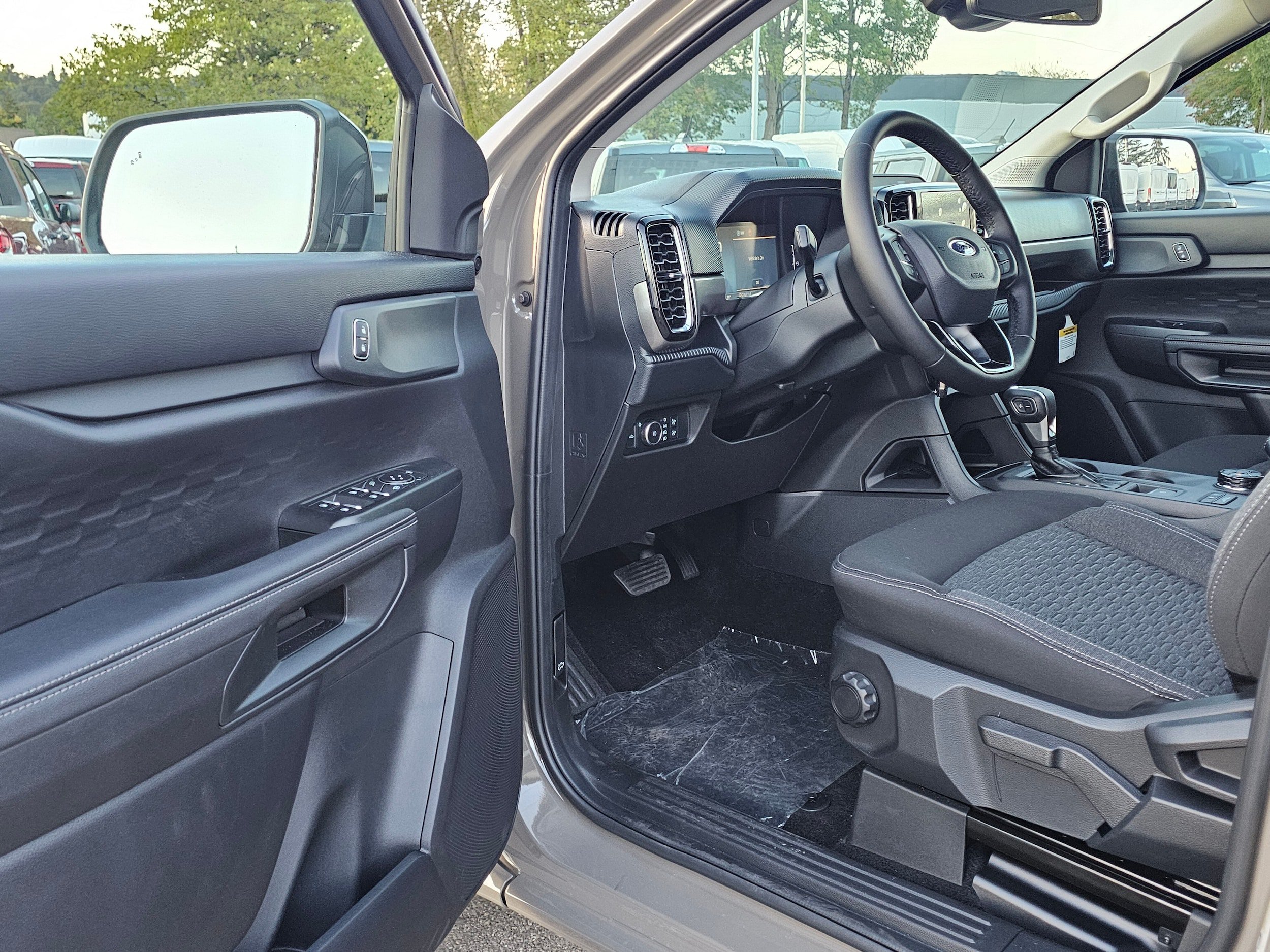 New 2026 Ford Ranger XLT w/ FX4 Off-Road Package AWD/4WD image 15