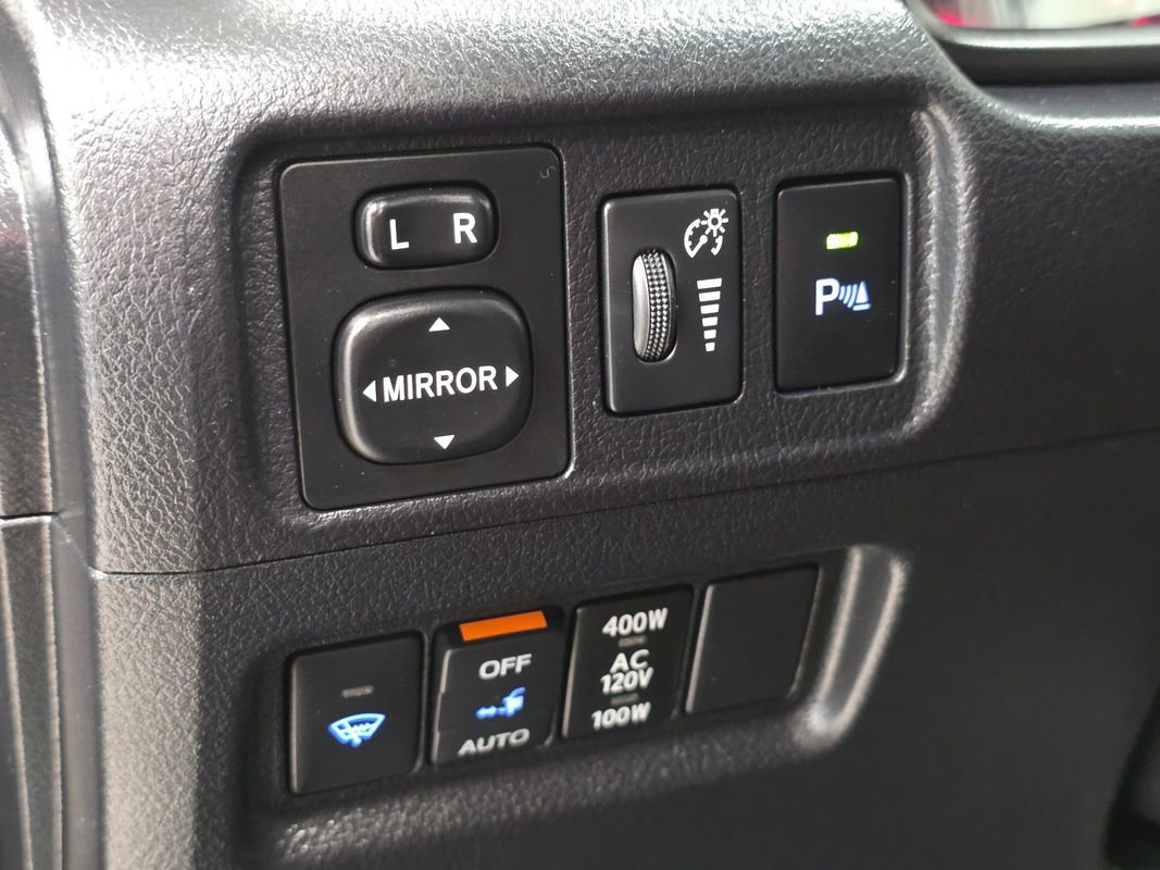 Used 2015 Toyota 4Runner Limited AWD/4WD image 7