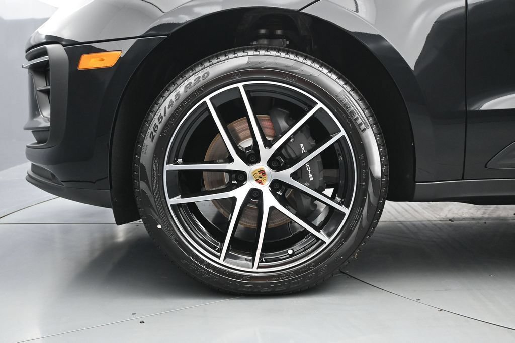 New 2026 Porsche Macan AWD/4WD image 10
