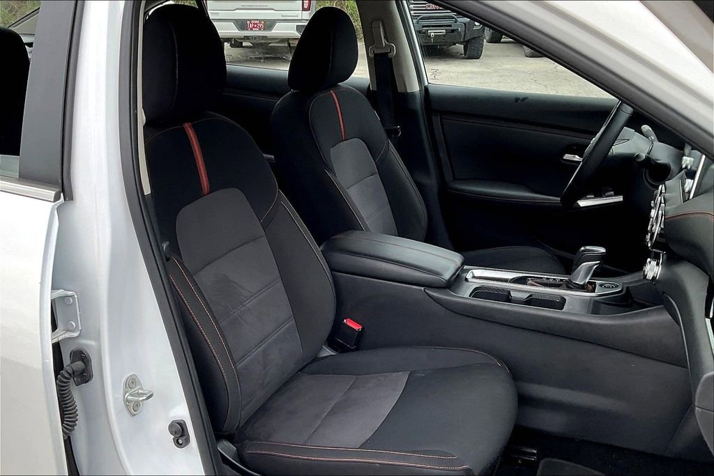 Used 2025 Nissan Sentra SR image 7