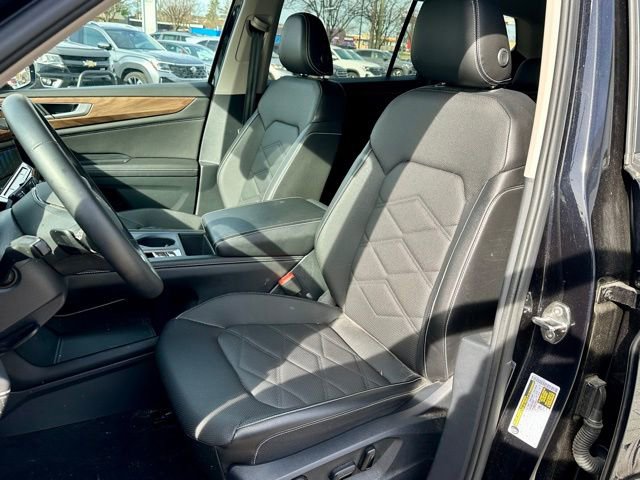 Used 2024 Volkswagen Atlas SE image 13