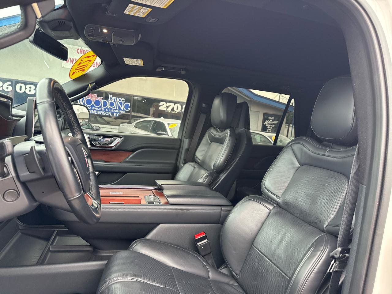 Used 2023 Lincoln Navigator Reserve AWD/4WD image 17