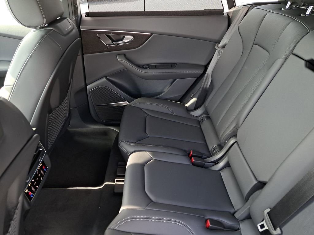 New 2026 Audi Q8 Premium Plus image 27