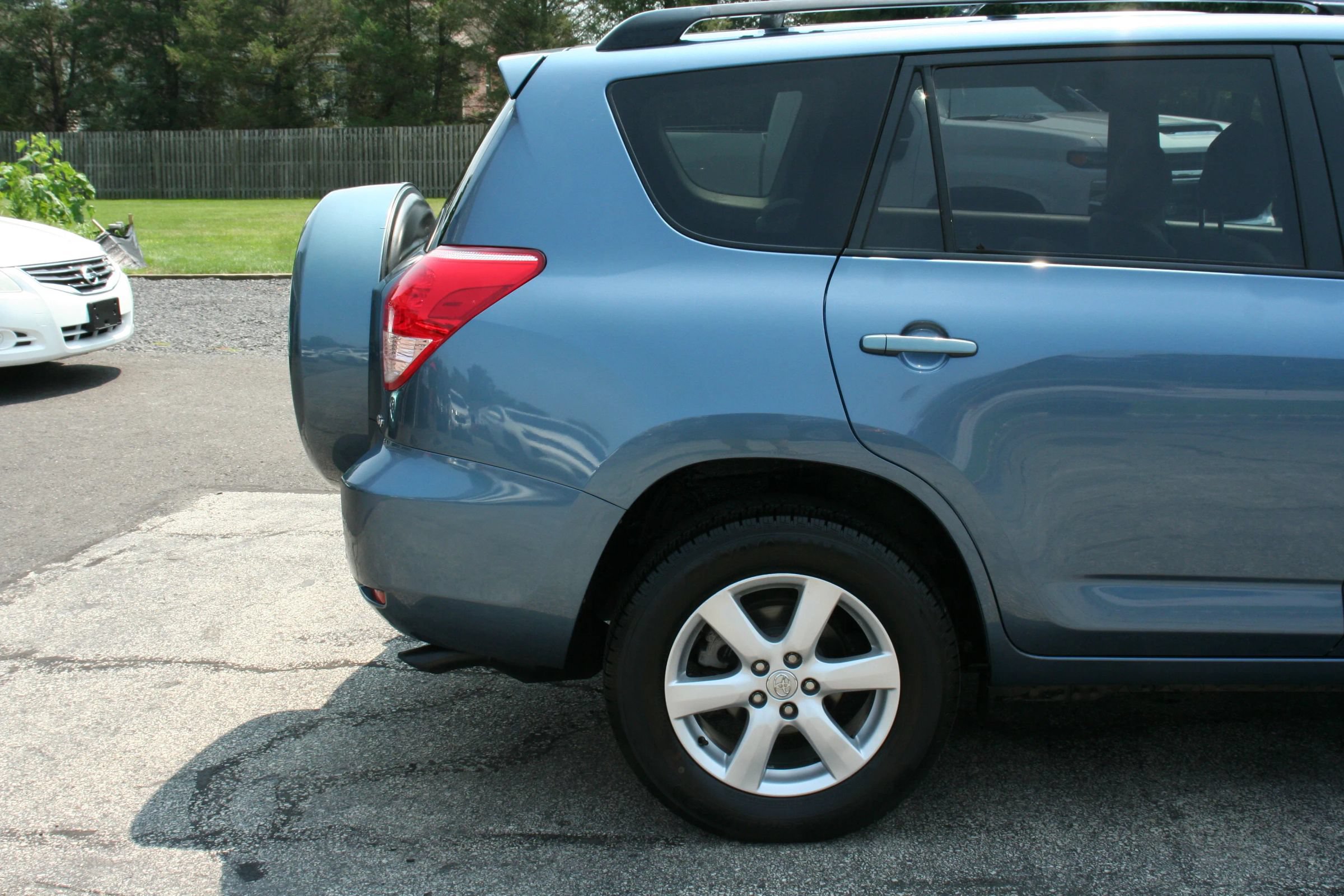 Used 2006 Toyota RAV4 Limited AWD/4WD image 27