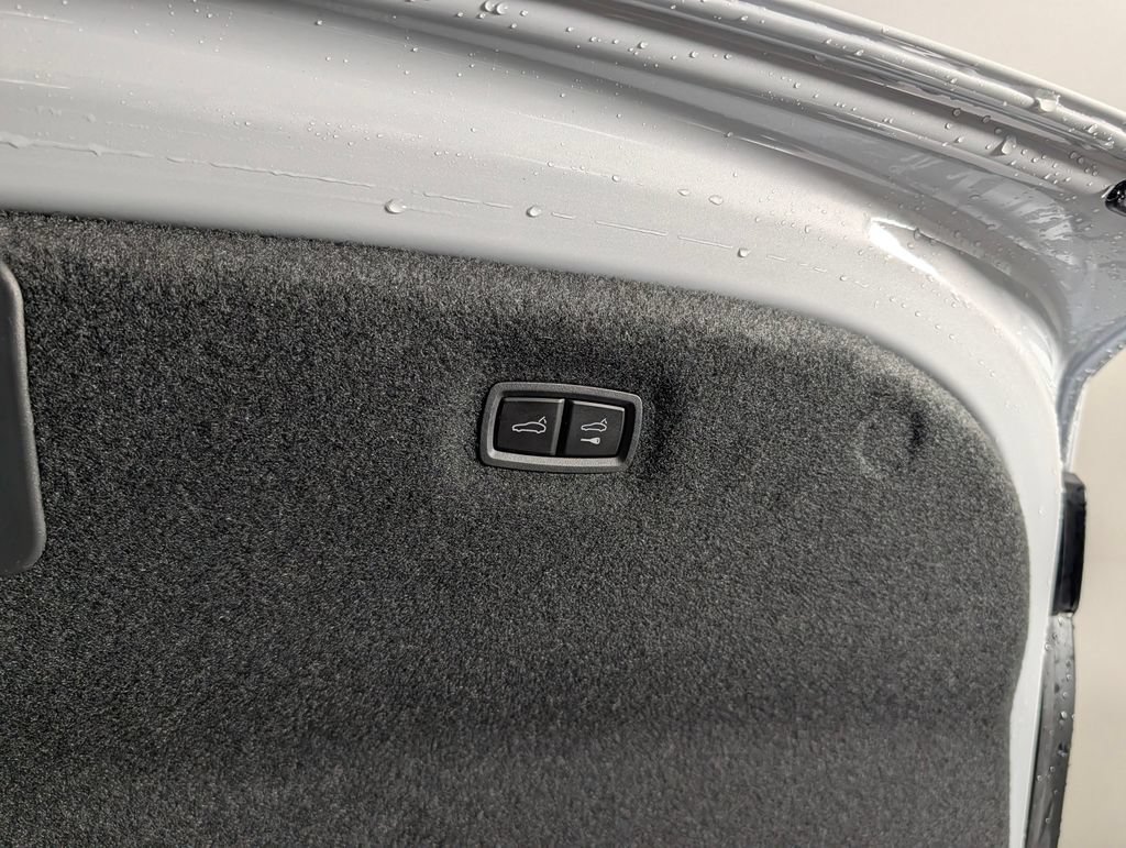 New 2026 Porsche Taycan AWD/4WD image 19