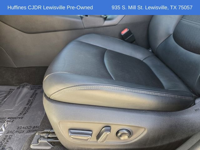 Used 2021 Toyota RAV4 Limited image 26