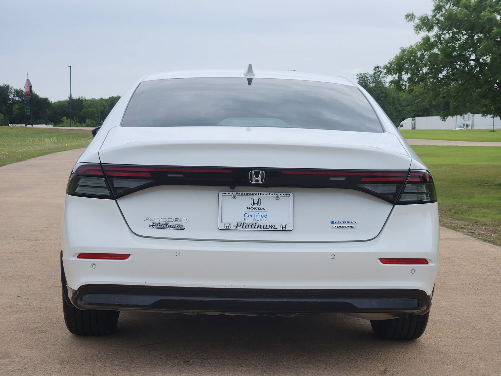 Used 2025 Honda Accord Touring image 8