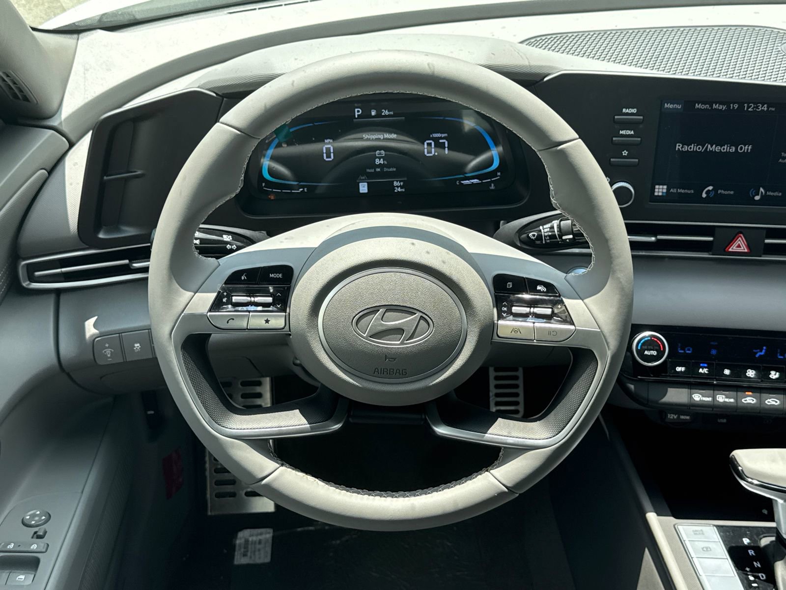 Certified 2025 Hyundai Elantra Sport image 22