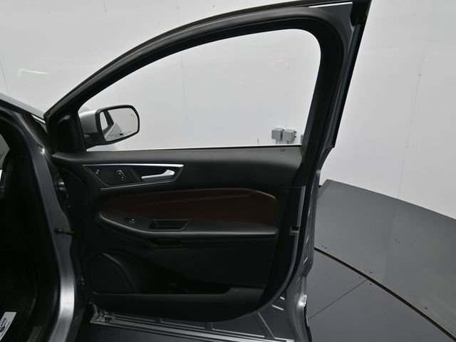 Used 2021 Ford Edge Titanium w/ Equipment Group 301A image 30