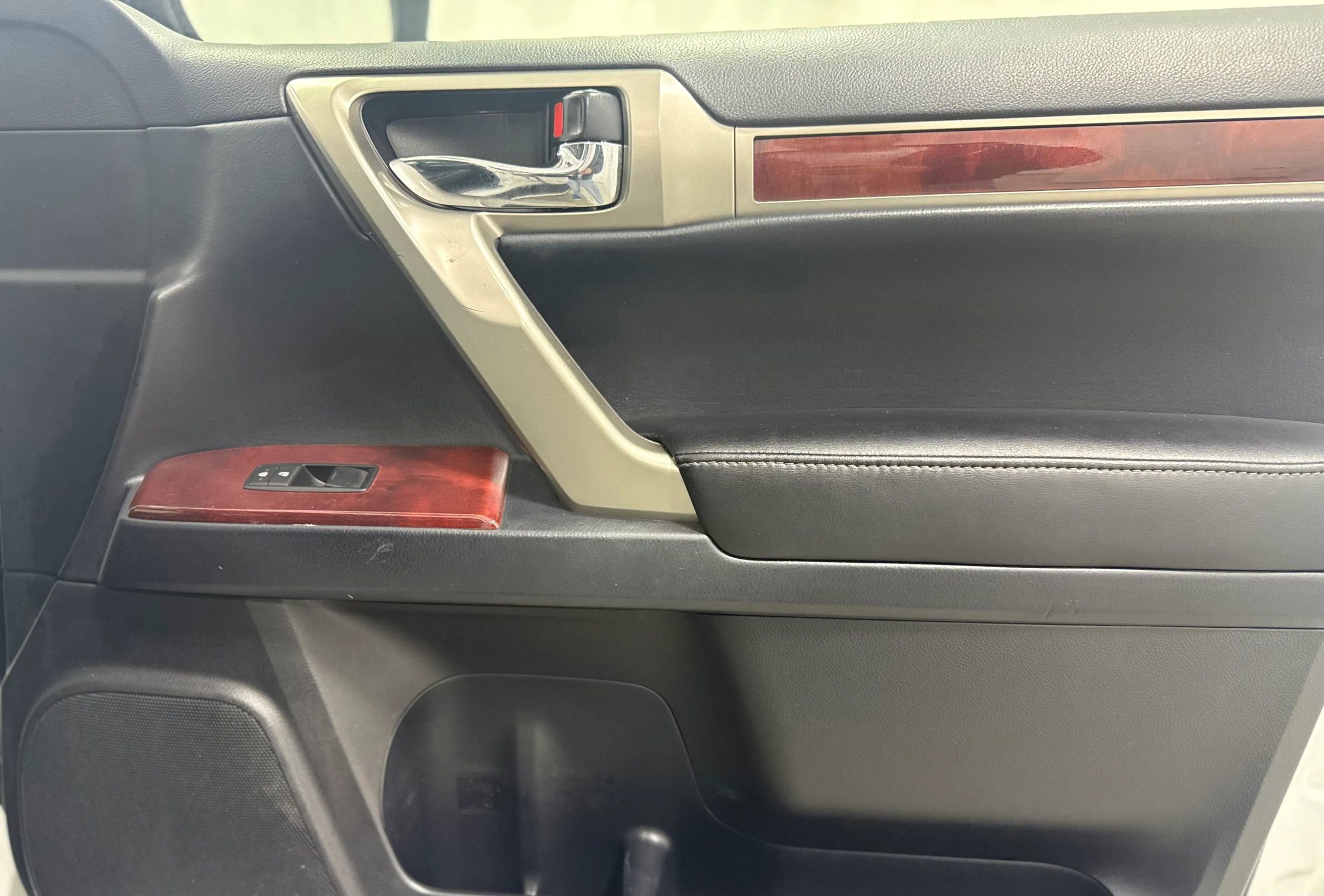 Used 2013 Lexus GX 460 image 24