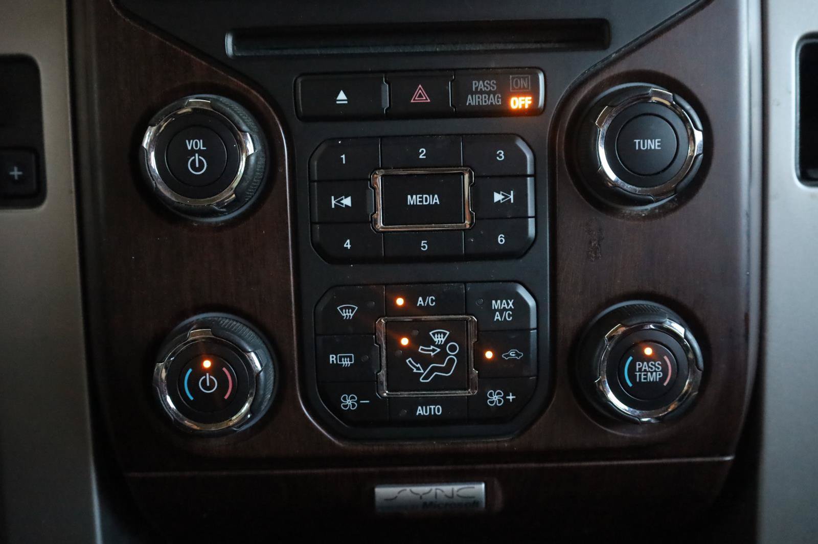 Used 2014 Ford F150 King Ranch w/ King Ranch Luxury Package AWD/4WD image 38