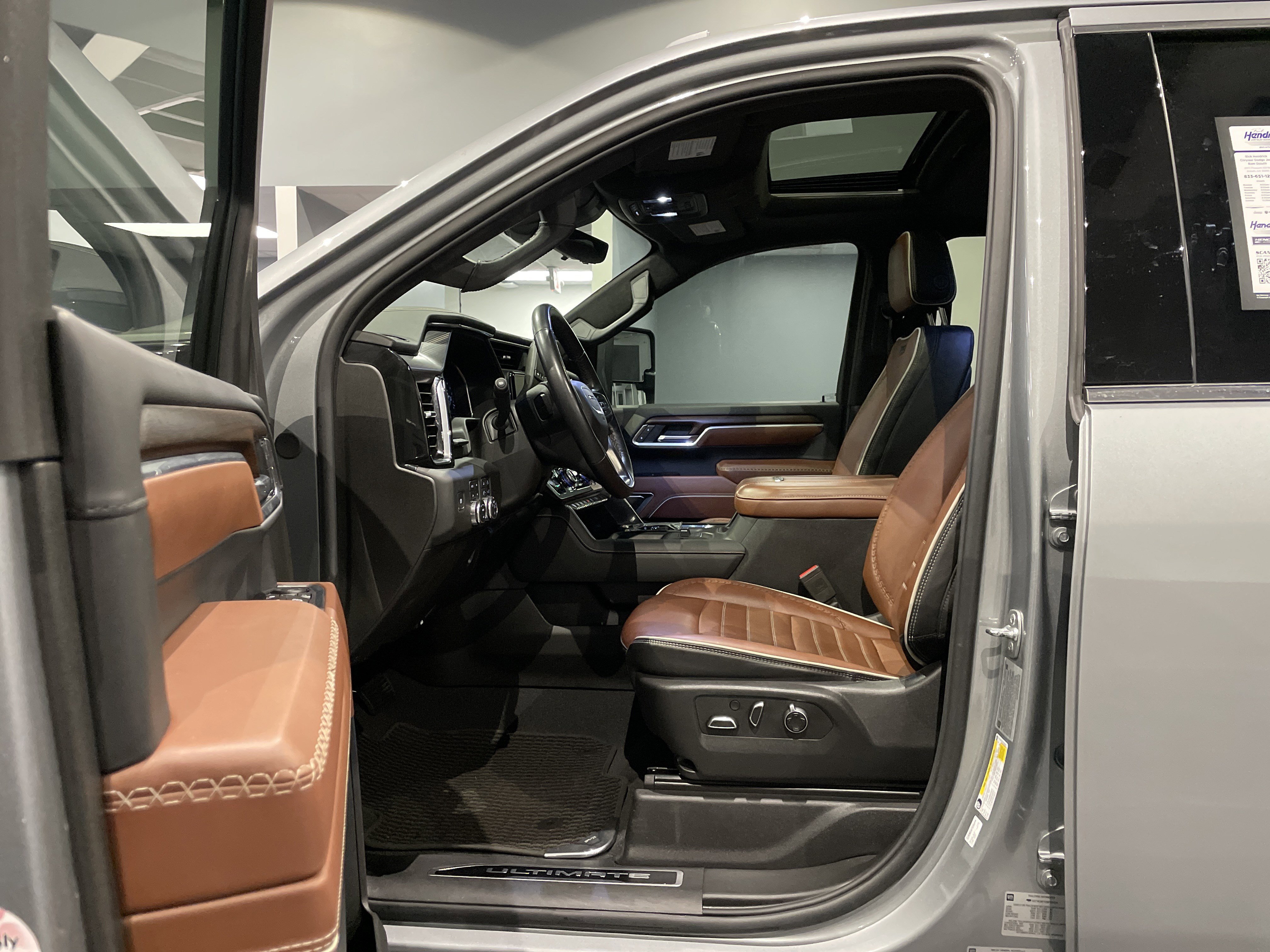 Used 2025 GMC Sierra 2500 Denali Ultimate image 17