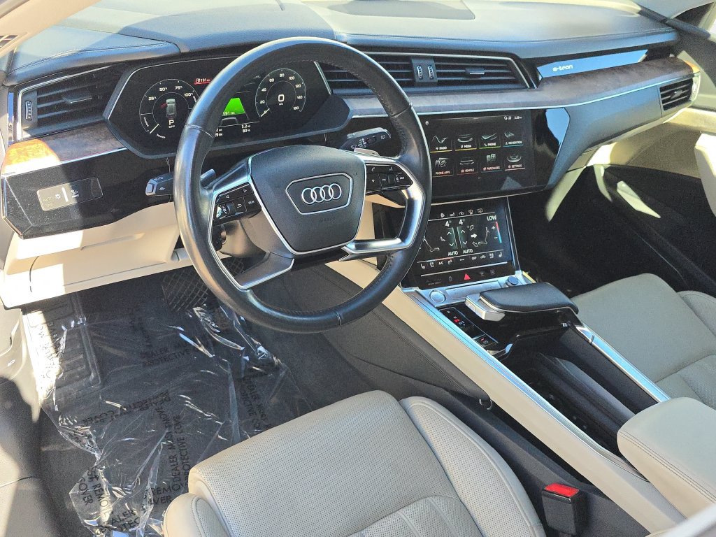Used 2019 Audi e-tron Prestige w/ Prestige Package AWD/4WD image 19