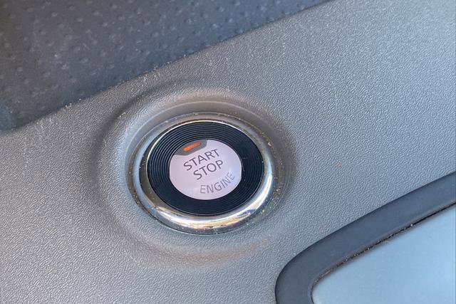 Used 2020 Nissan Frontier SV image 21