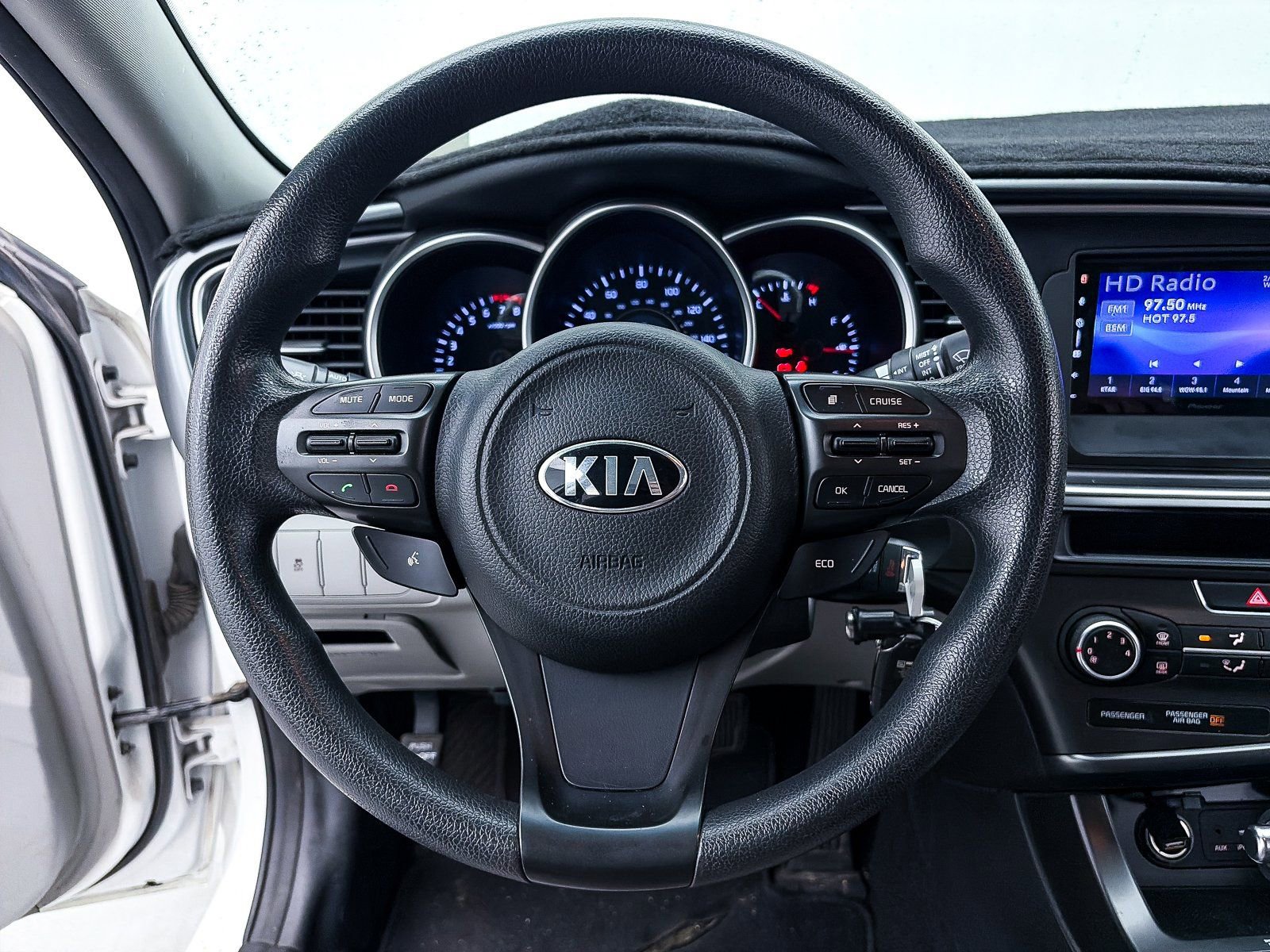 Used 2015 Kia Optima LX image 18