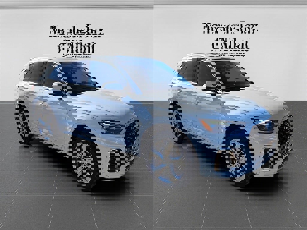 Used 2025 Audi Q5 2.0T Premium Plus w/ Premium Plus Package image 2