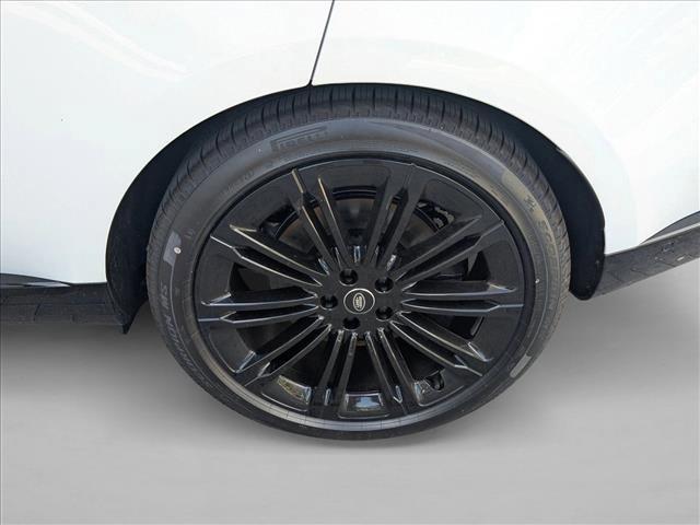 New 2025 Land Rover Range Rover SE image 10