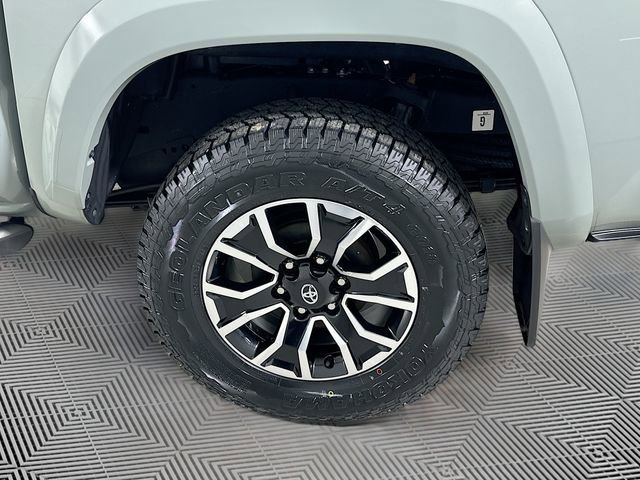Used 2023 Toyota Tacoma TRD Sport w/ Technology Package image 26