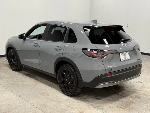 Used 2025 Honda HR-V Sport image 9