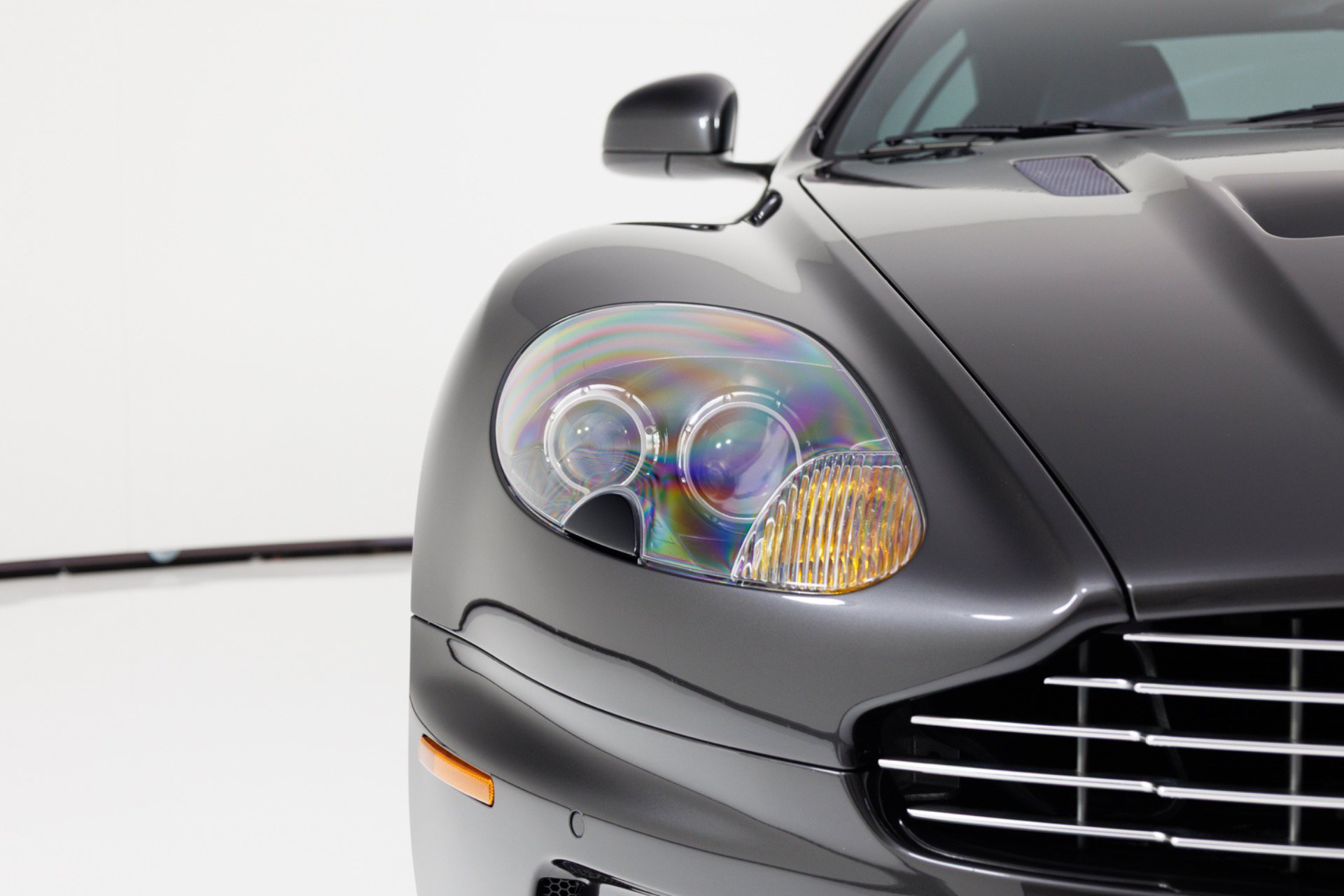 Used 2011 Aston Martin DBS Coupe RWD image 39