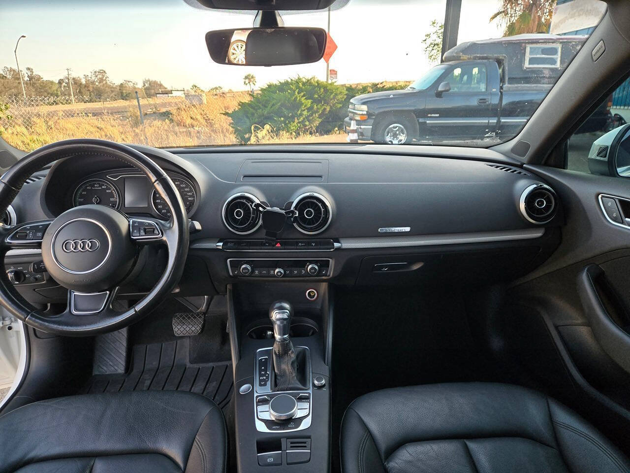 Used 2016 Audi A3 e-tron Premium Plus w/ Premium Plus Package FWD image 32