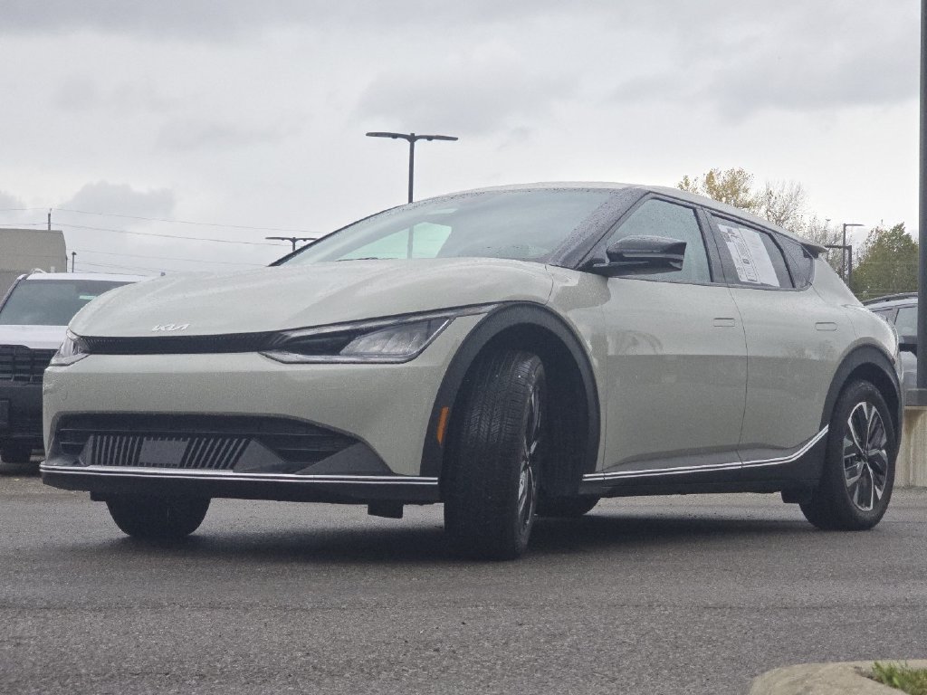 Used 2024 Kia EV6 Light RWD image 12