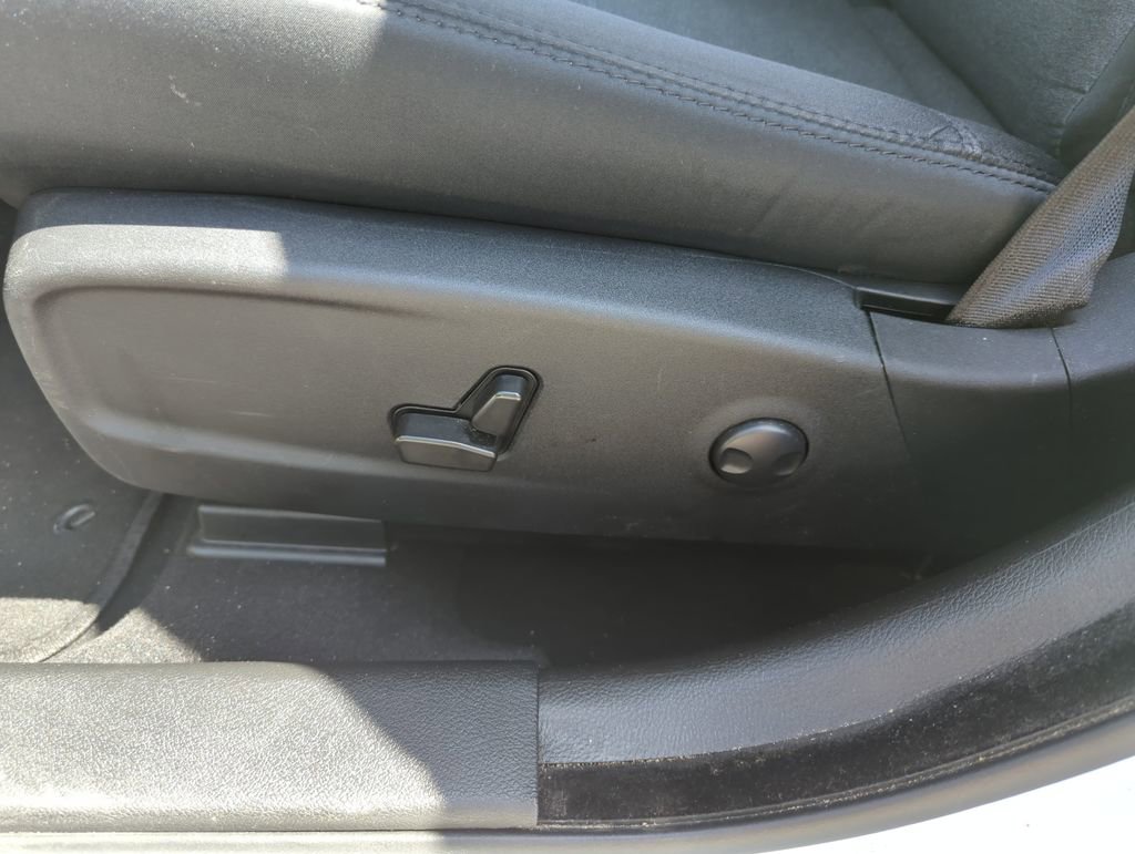 Used 2022 Chrysler 300 Touring image 13