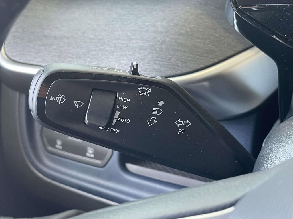 New 2025 Volkswagen ID. Buzz Pro S RWD image 22