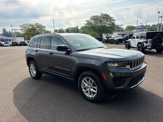 New 2026 Jeep Grand Cherokee Laredo X AWD/4WD image 2