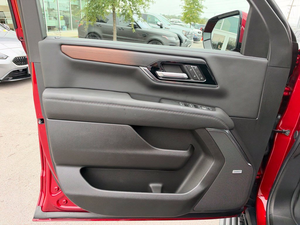 New 2027 GMC Yukon XL Denali w/ Denali Reserve Package AWD/4WD image 11