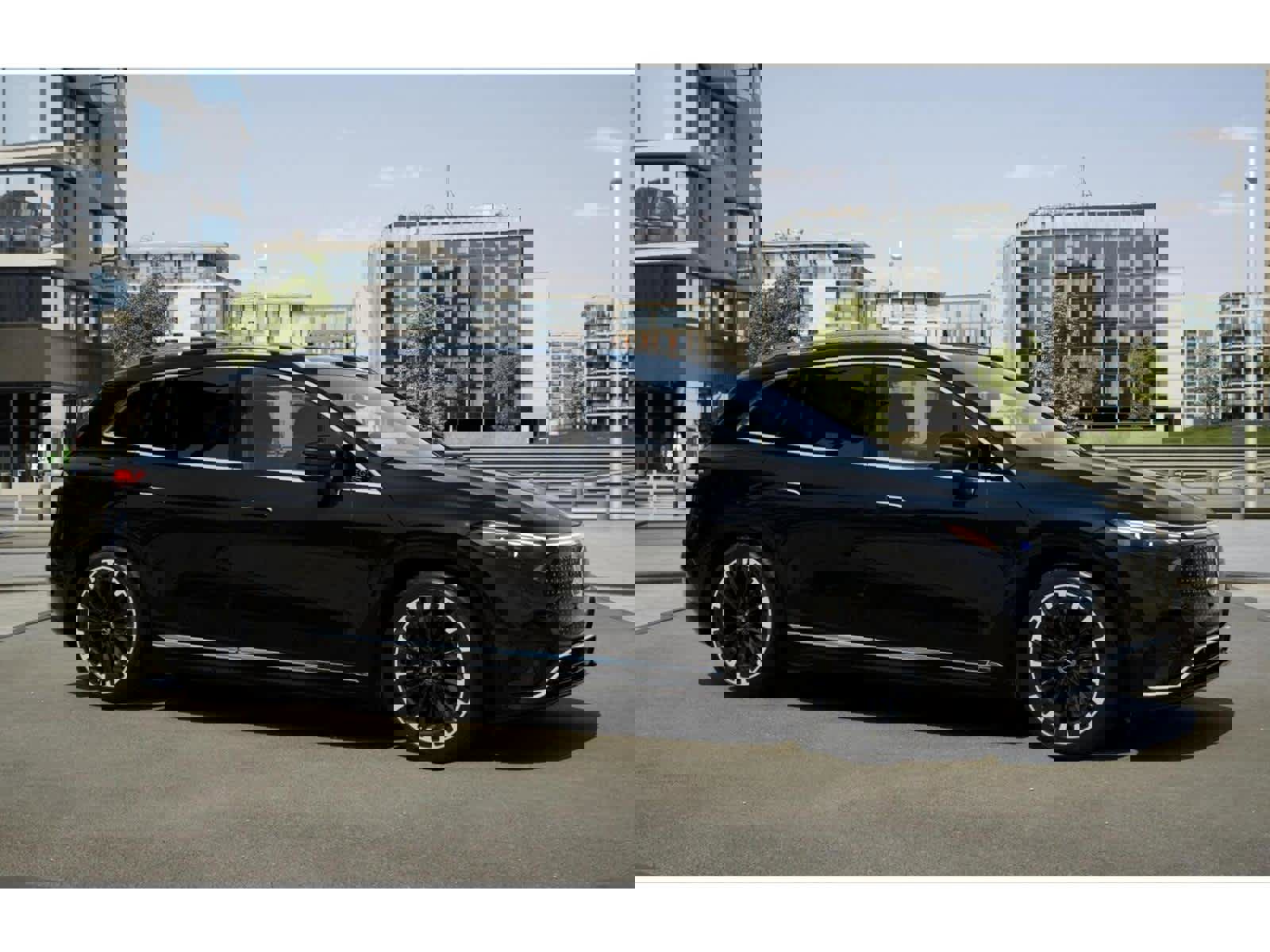 New 2026 Mercedes-Benz EQS 550 4MATIC SUV image 13