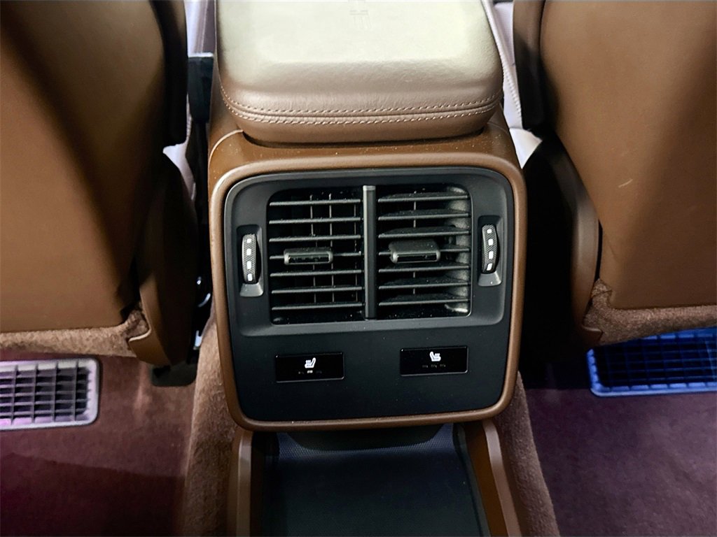 Used 2020 Porsche Taycan 4S image 21