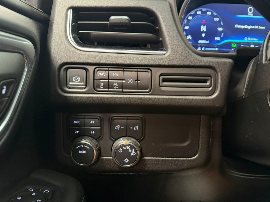 Used 2024 Chevrolet Tahoe Premier AWD/4WD image 39