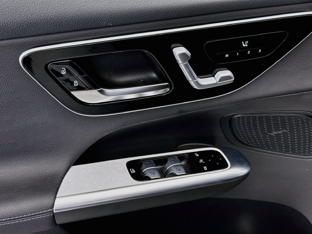Certified 2026 Mercedes-Benz GLC 300 image 21