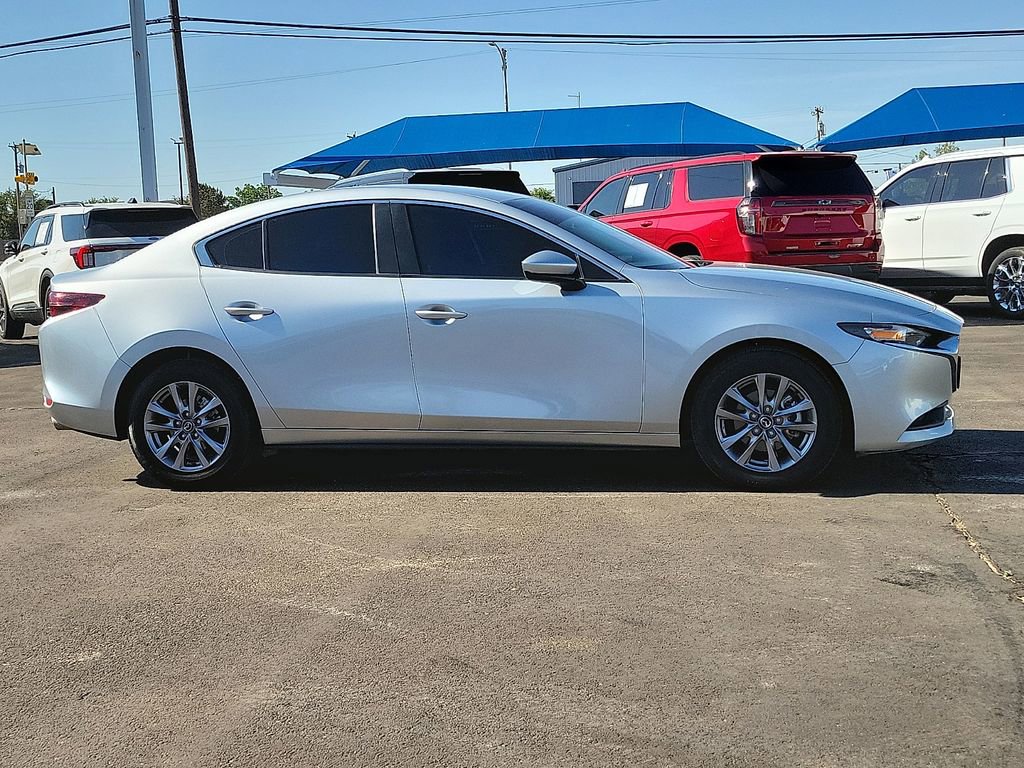 Used 2021 MAZDA MAZDA3 Sedan FWD image 5