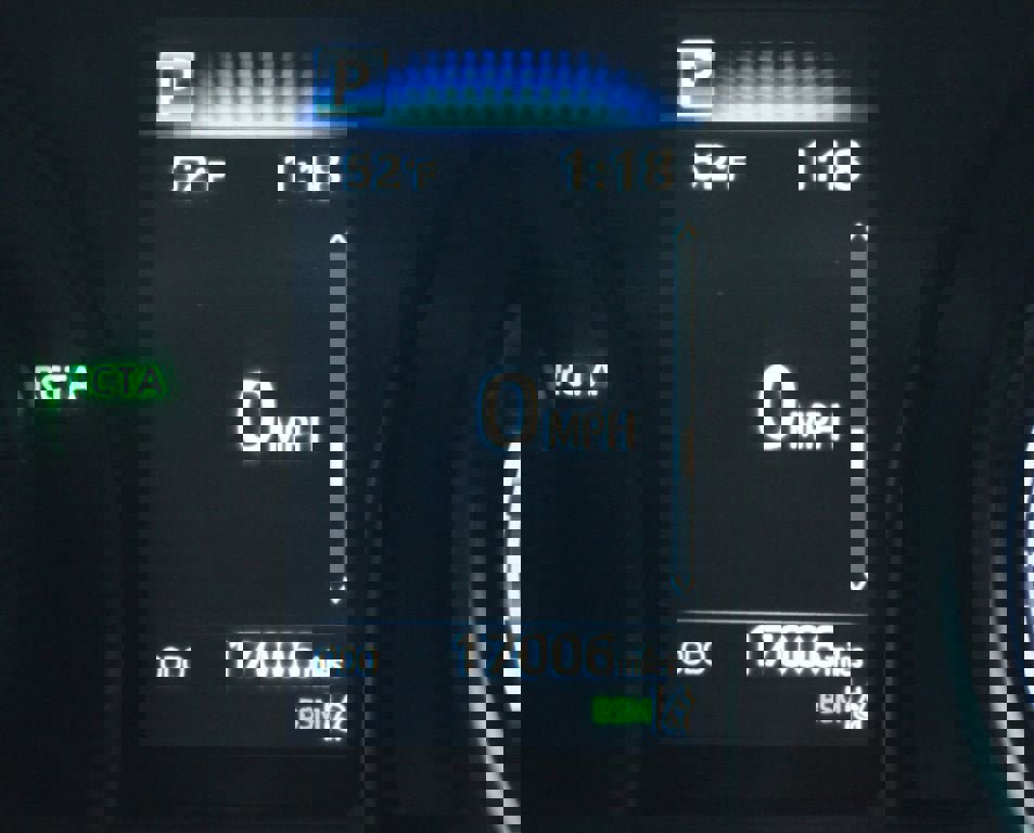 Used 2024 Toyota Camry SE image 4