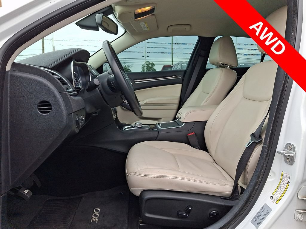 Used 2015 Chrysler 300 Limited w/ Driver Convenience Group AWD/4WD image 13