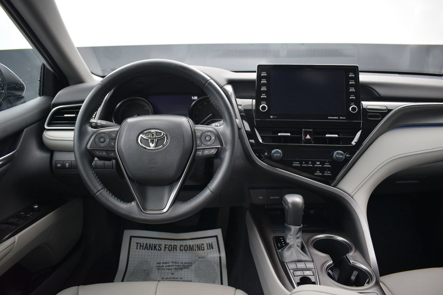 Used 2022 Toyota Camry XSE FWD image 14