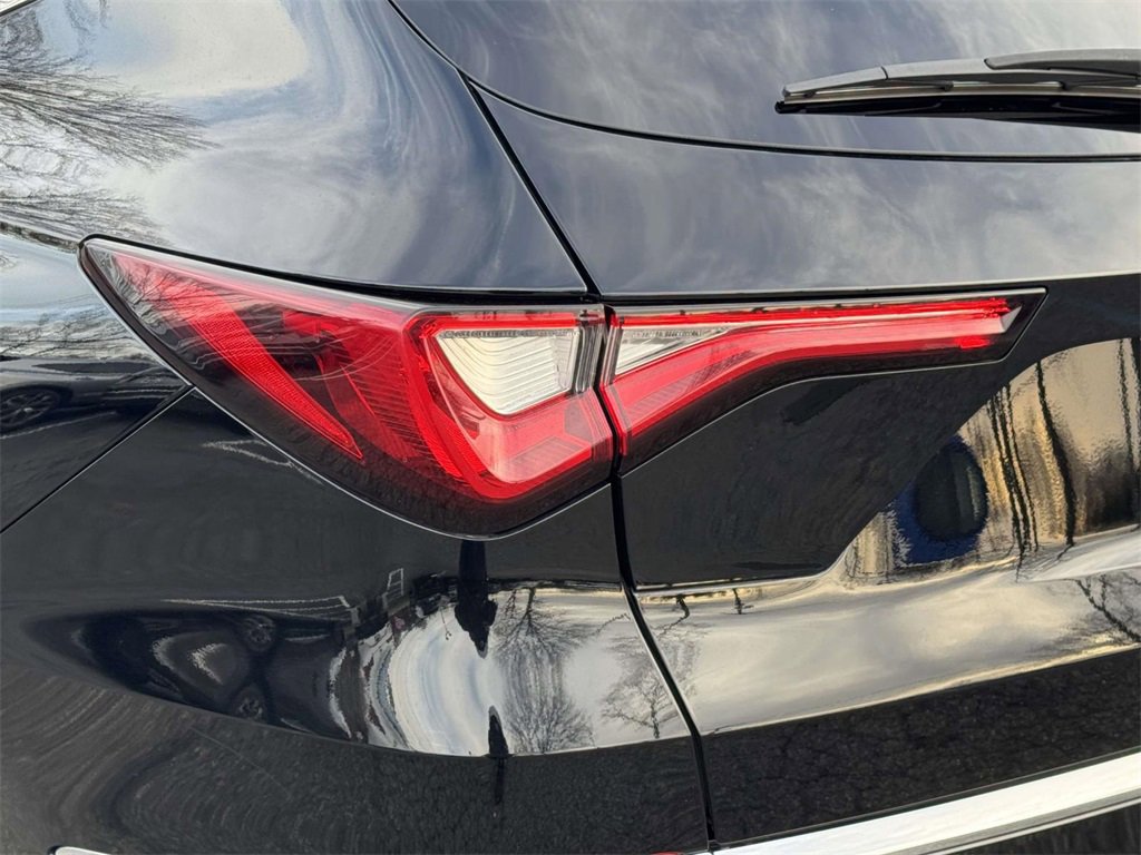 Certified 2023 Acura MDX SH-AWD w/ Technology Package image 9