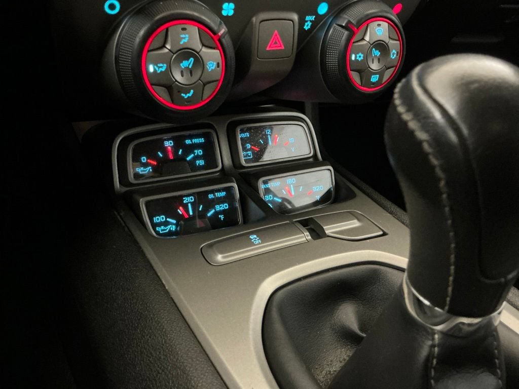 Used 2015 Chevrolet Camaro SS RWD image 11