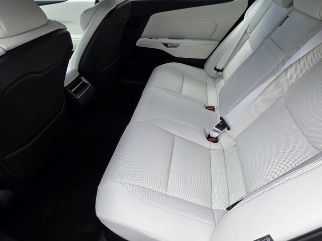 New 2026 Lexus ES 350e FWD image 9