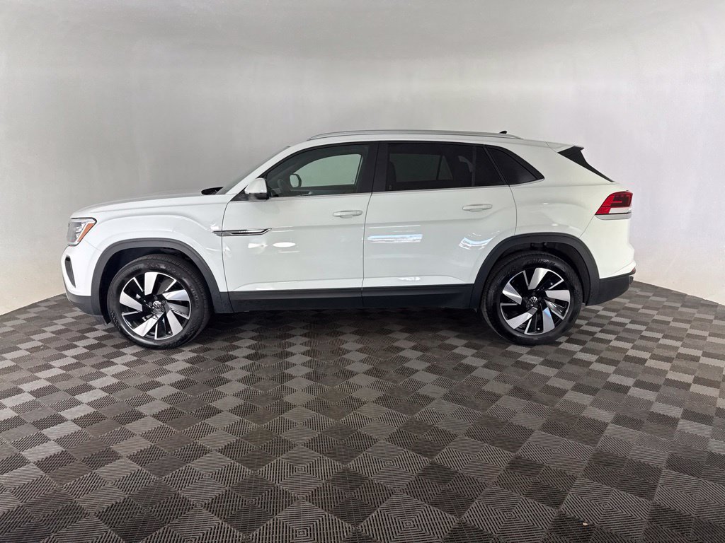 Used 2025 Volkswagen Atlas Cross Sport SE AWD/4WD image 9